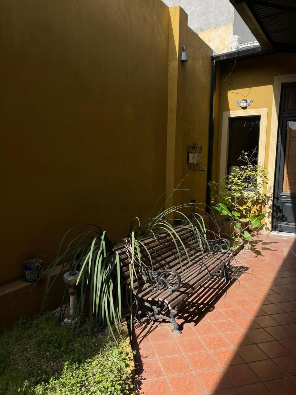 La Casona De Blanca Acomodação com café da manhã Balcarce Exterior foto